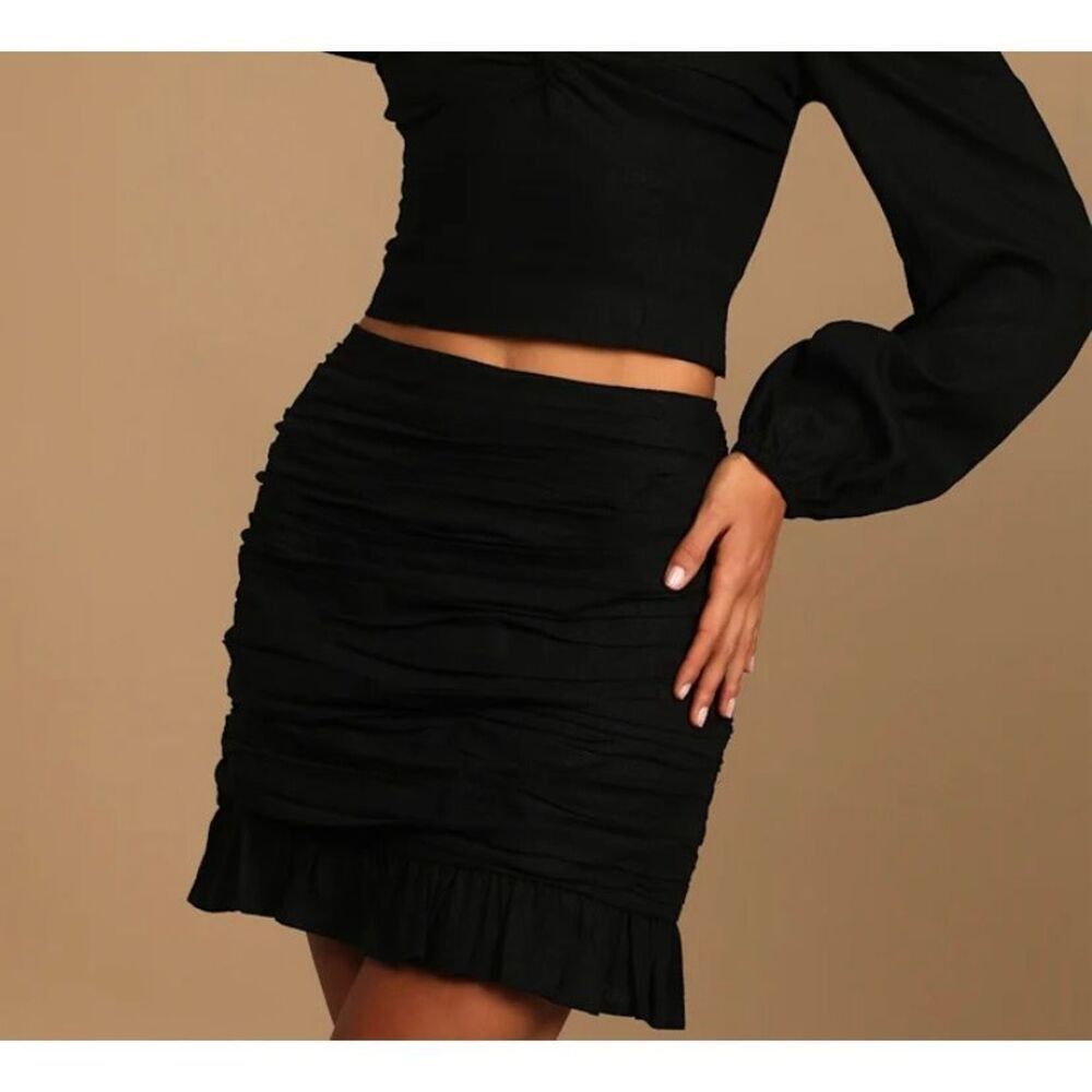 NWT lulu’s all the more charming black pleated miniskirt L